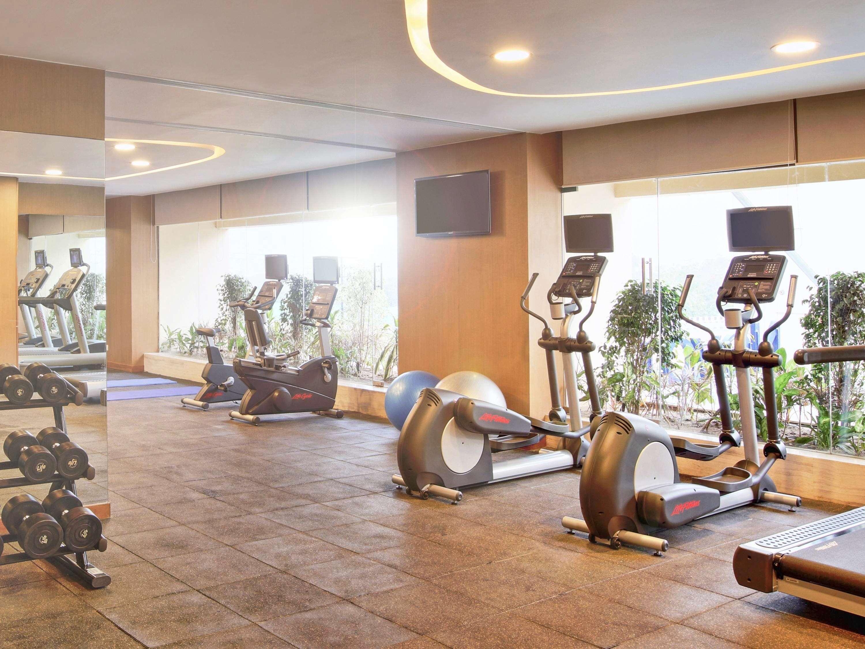 Novotel Sipcot Hotel 5*
